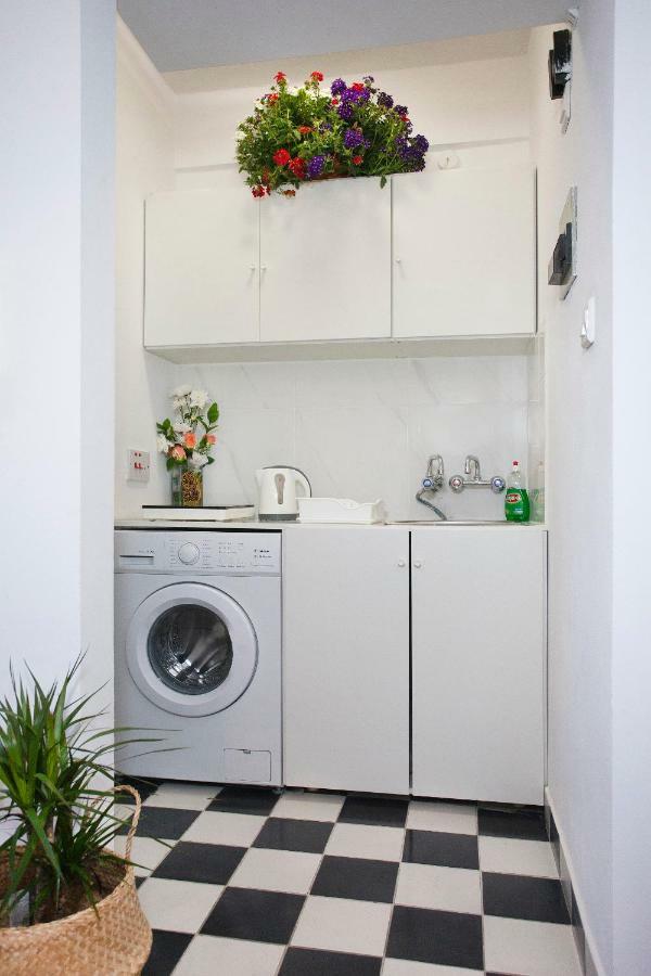Poseidon Boutique Apartment 2 레메소스 외부 사진